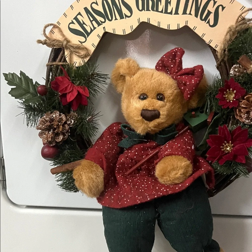 Festive Bear Holiday Wreath with Red and Green Accents